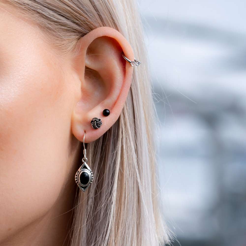 Yakira Snug piercing with small zircon stones for additional shine