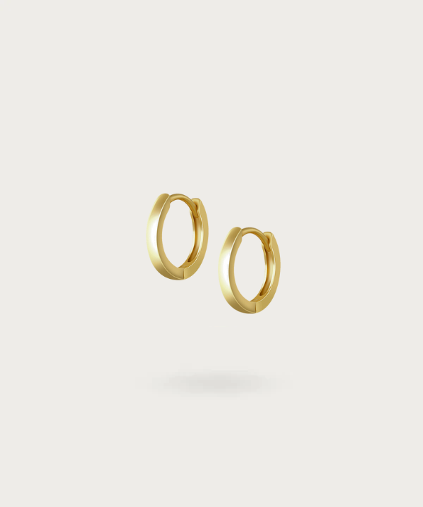 Timeless sterling silver hoop earrings by Garci.