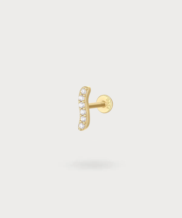 Lekora tragus piercing with a curved design and sparkling zircons