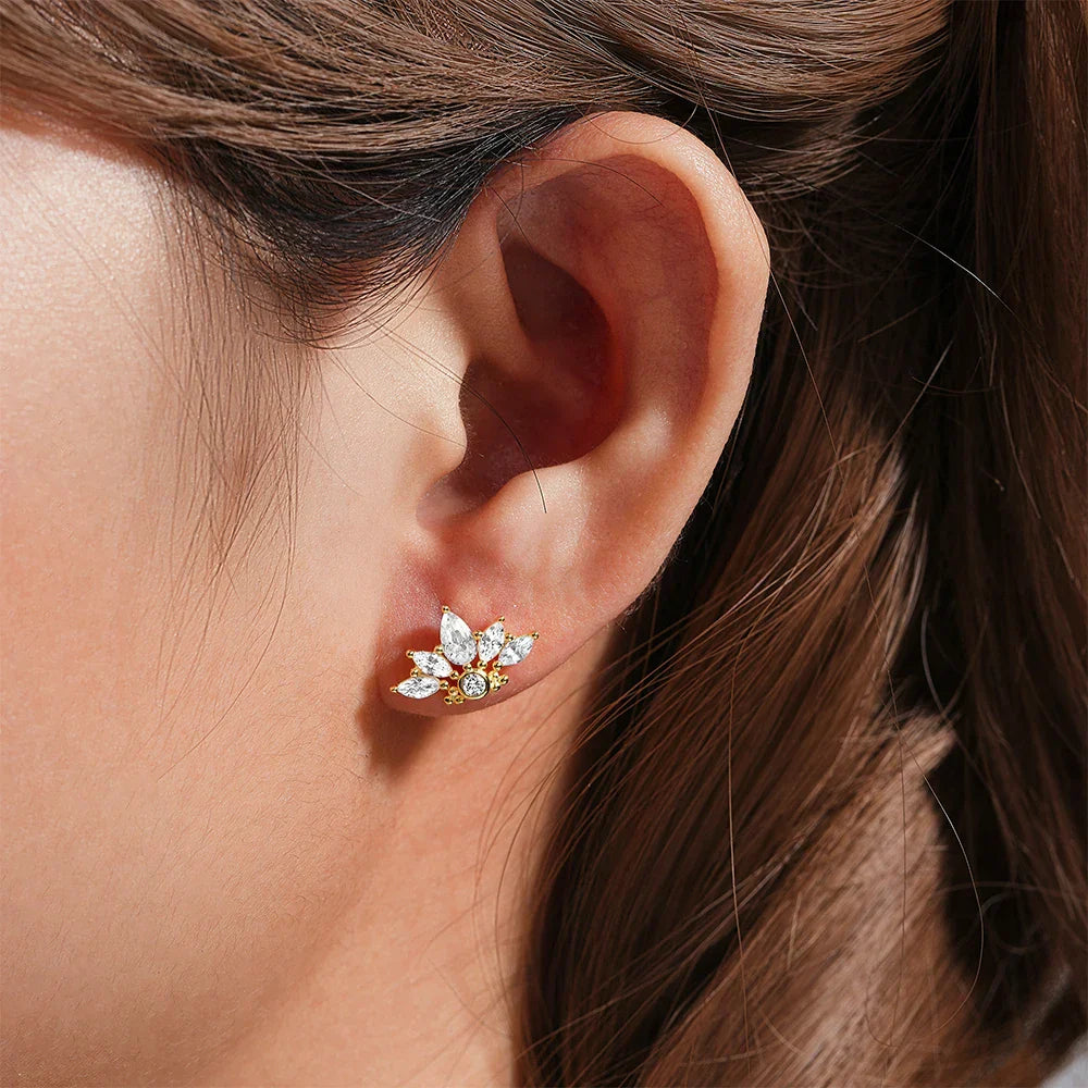 Vanessa, a zircon flower to light up your helix