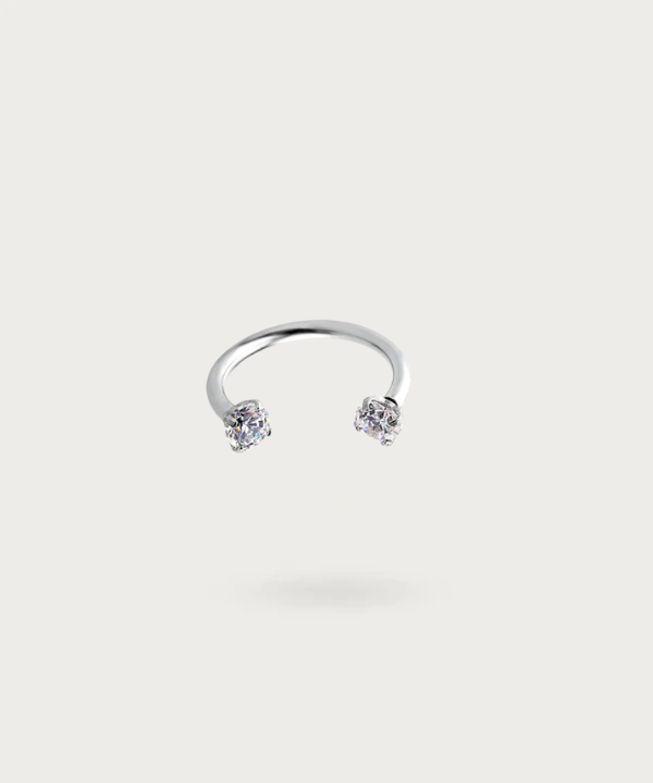 Modern and sophisticated design of Yakira Snug Piercing