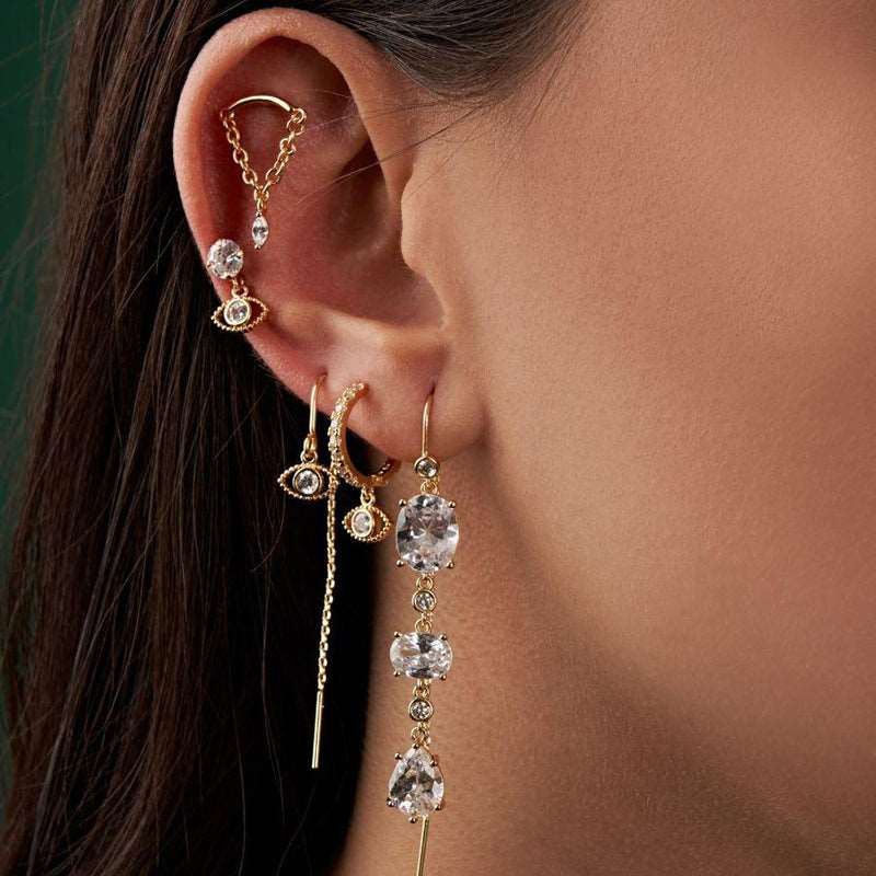 The Flat Pendant Piercing worn, demonstrating its understated elegance.