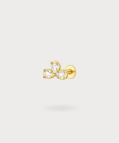 Margarita flat piercing in gold with three unique and delicate petals