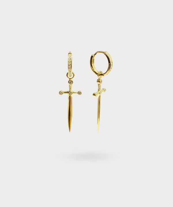 Haizea sword-shaped earrings with a gold finish