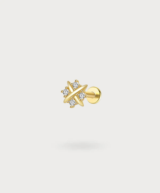 Sheira, a lobe piercing that brings a starry sparkle to your style