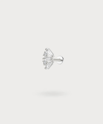 Baguette-cut zirconia for a regal style with the Angie piercing