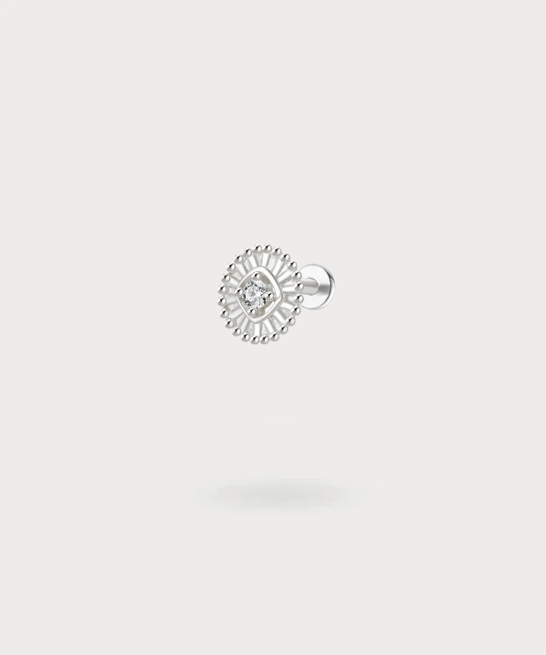 Delicate brilliance from the Sabrina tragus piercing in gold or silver